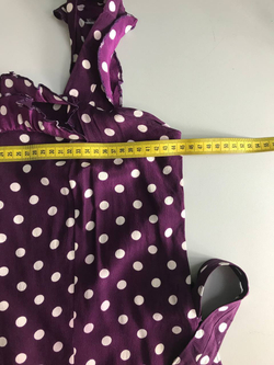 Платье красивого оттенка в горошек, визуально на 42/44 размер