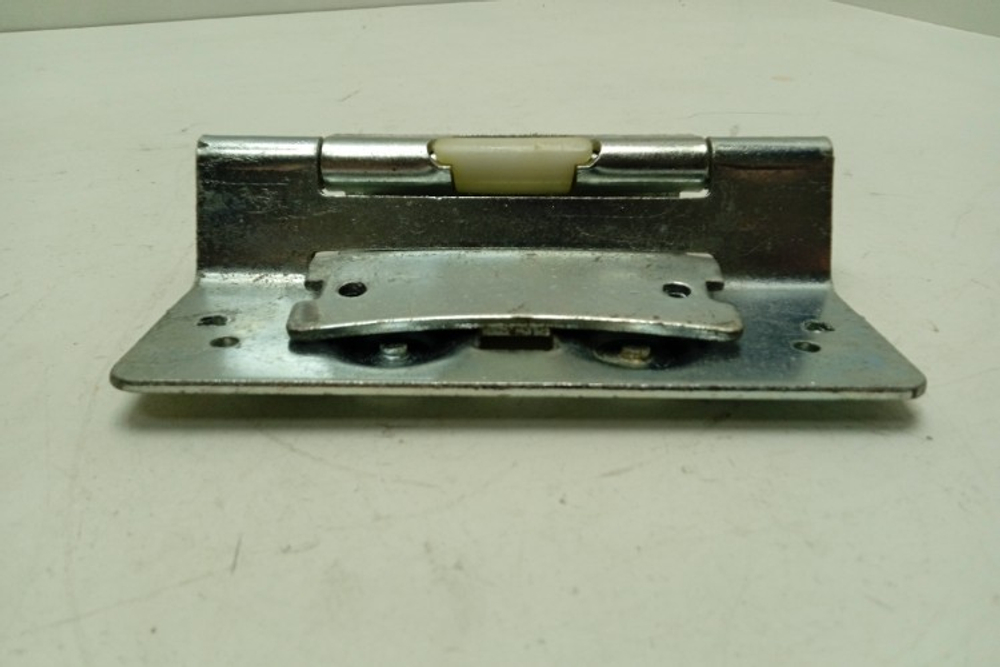 FE1014N кт140 Петля люка для стиральной машины Zanussi FE1014N б/у