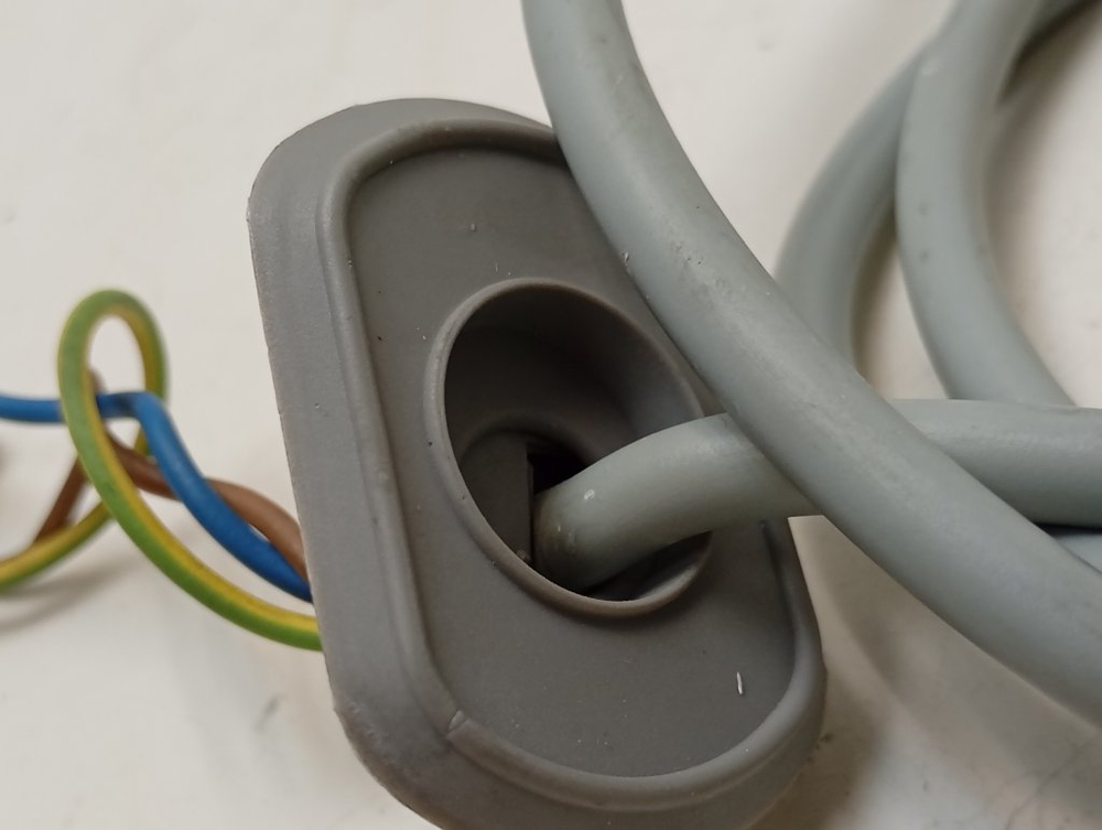 CS41072D1/2-07 кт49 Сетевой шнур для стиральной машины Candy CS41072D1/2-07 б/у