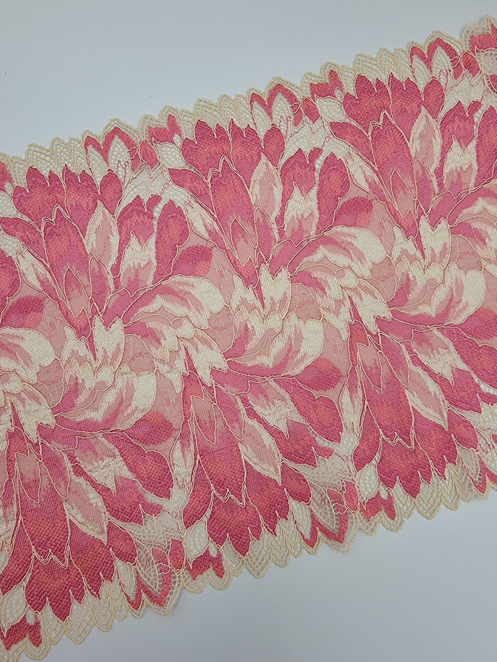 Кружево эластичное бежевый/кораллово-розовый К806 23 см