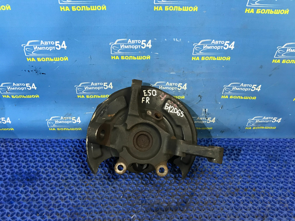 Ступица передняя правая NISSAN ELGRAND 2000-2002