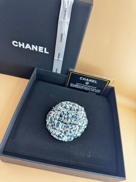 Брошь CHANEL
