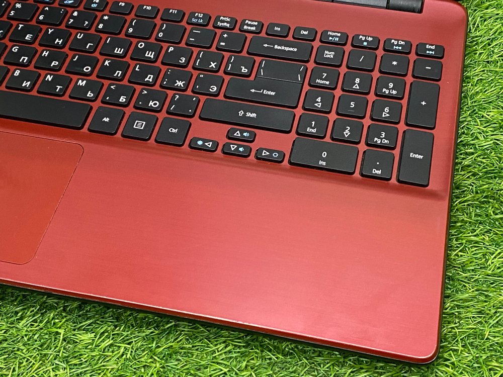 Ноутбук Acer 15.6" Pentium N3540/GF 810M 1GB/4GB/240GB SSD/ Aspire E5-511G-P1Z2[NX.MS0EU.010]/Windows 10