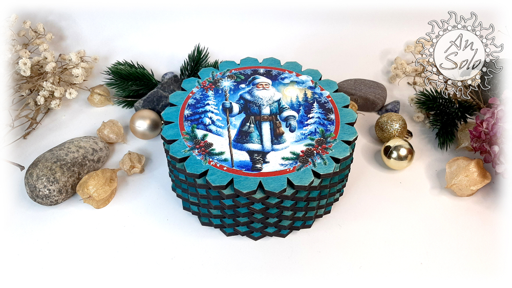 Большая деревянная шкатулка "Дед Мороз"