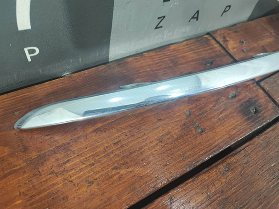 Молдинг переднего бампера Mercedes GLS (X167) 19-нв Б/У Оригинал A1678850606