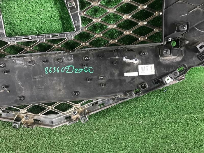 Решетка радиатора Genesis G90 (2018-2022)