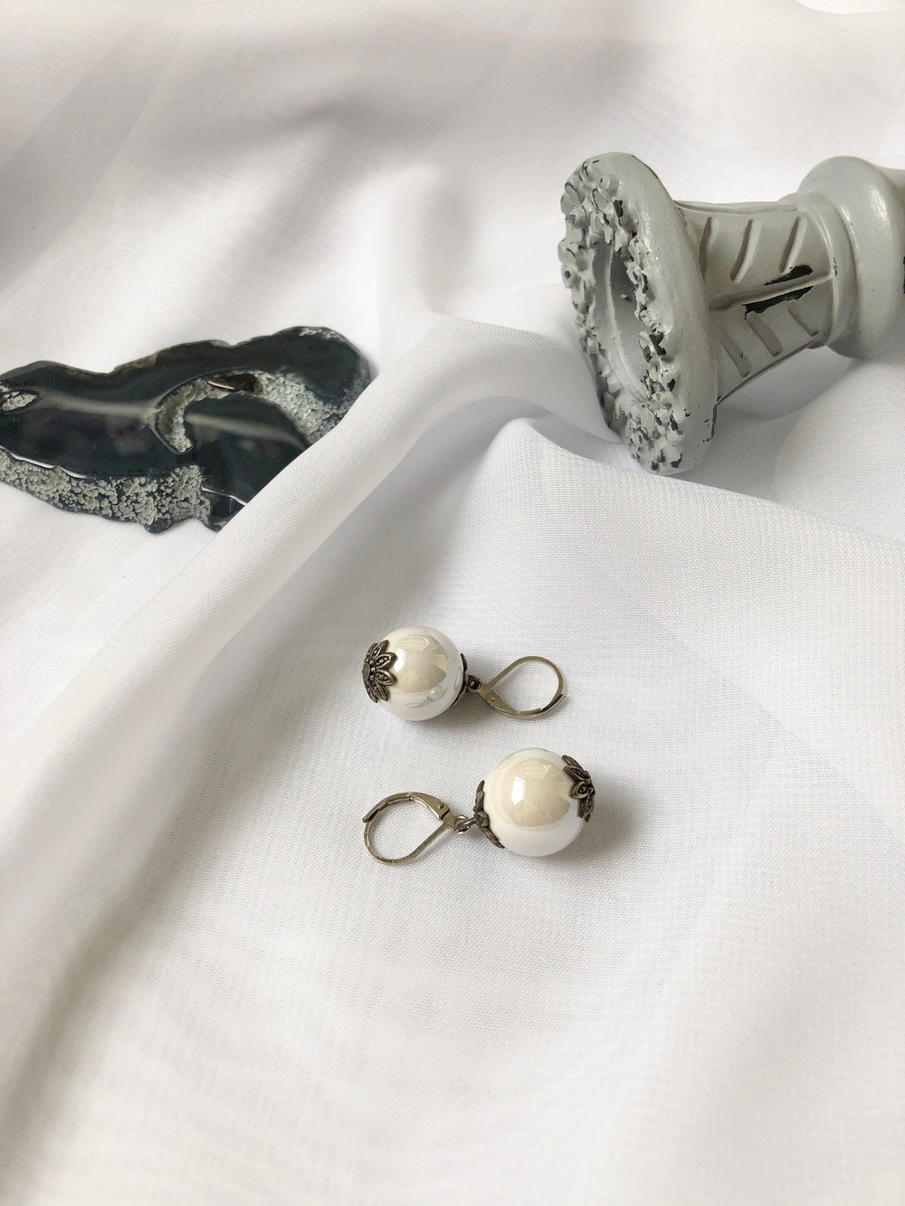 Серьги флер белые, фарфор