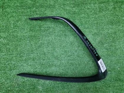 Накладка переднего бампера Toyota Camry xv70 20-нв