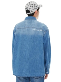 Джинсовая рубашка с двумя карманами