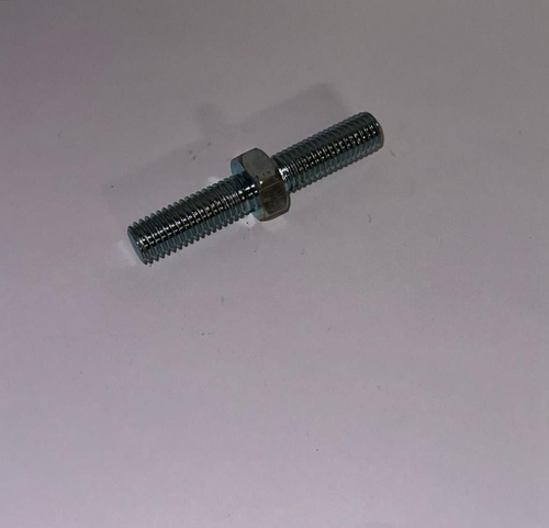 Шпилька шкворня JCB 826/01363