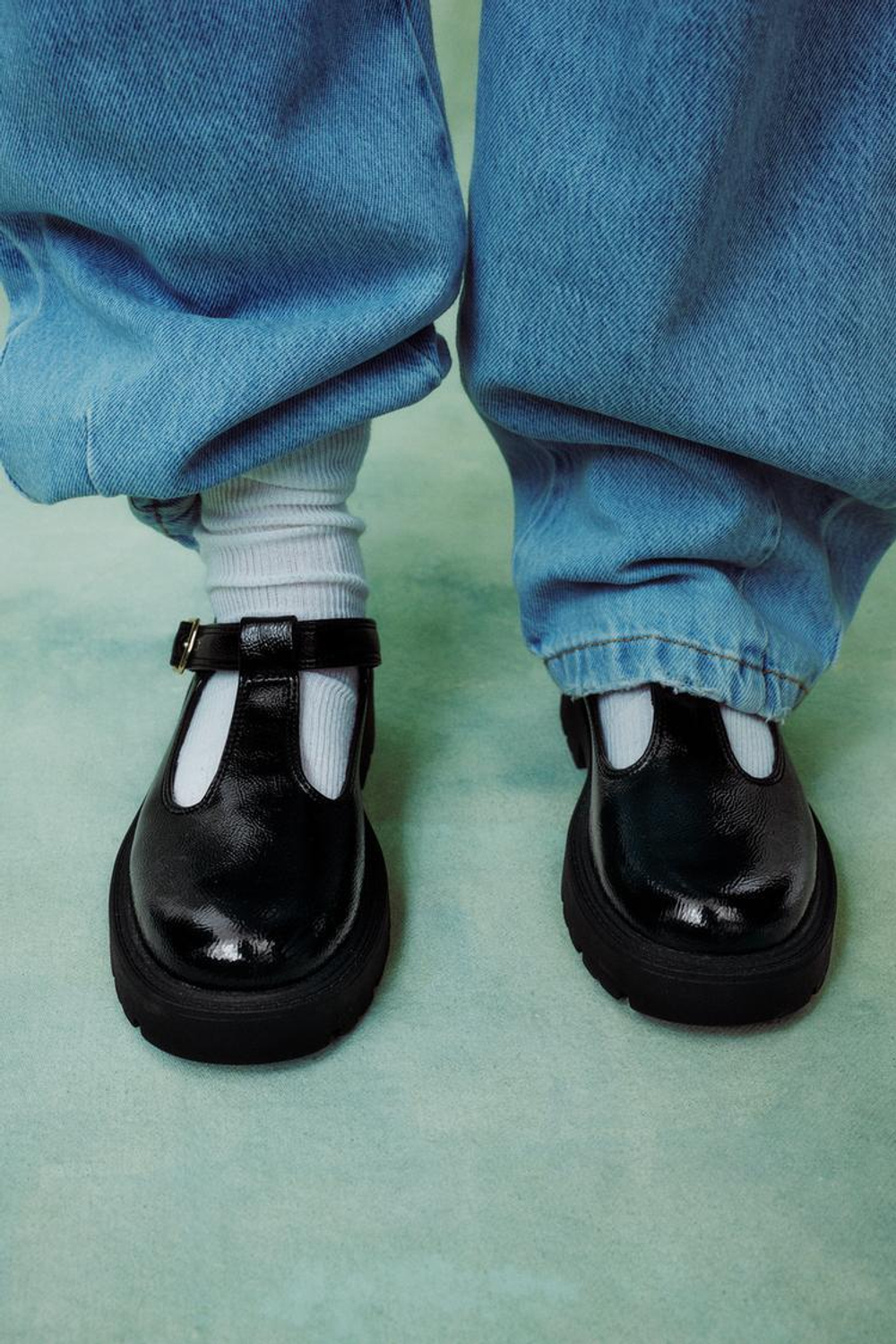 ZARA ЛАКИРОВАННЫЕ ТУФЛИ, ЧЕРНЫЙ