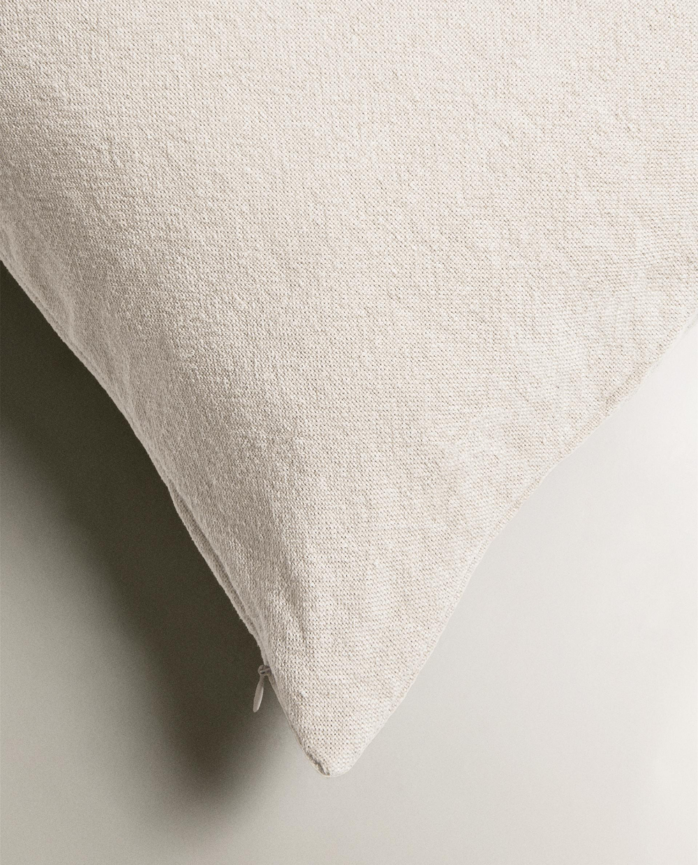 Zara Home наволочка декоративная из льна, молочный