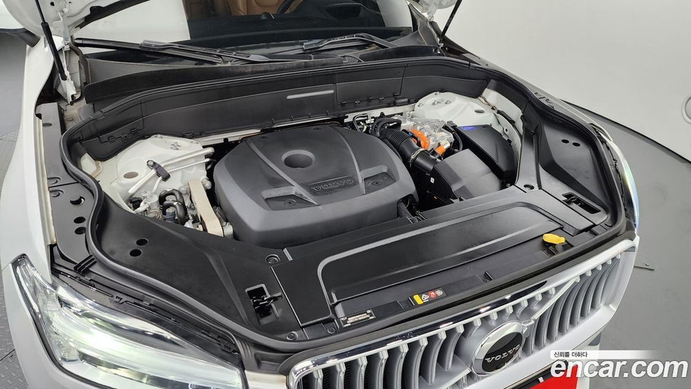 Volvo XC90 2 Generation T8 Ultimate Bright Hybrid (05.2022)