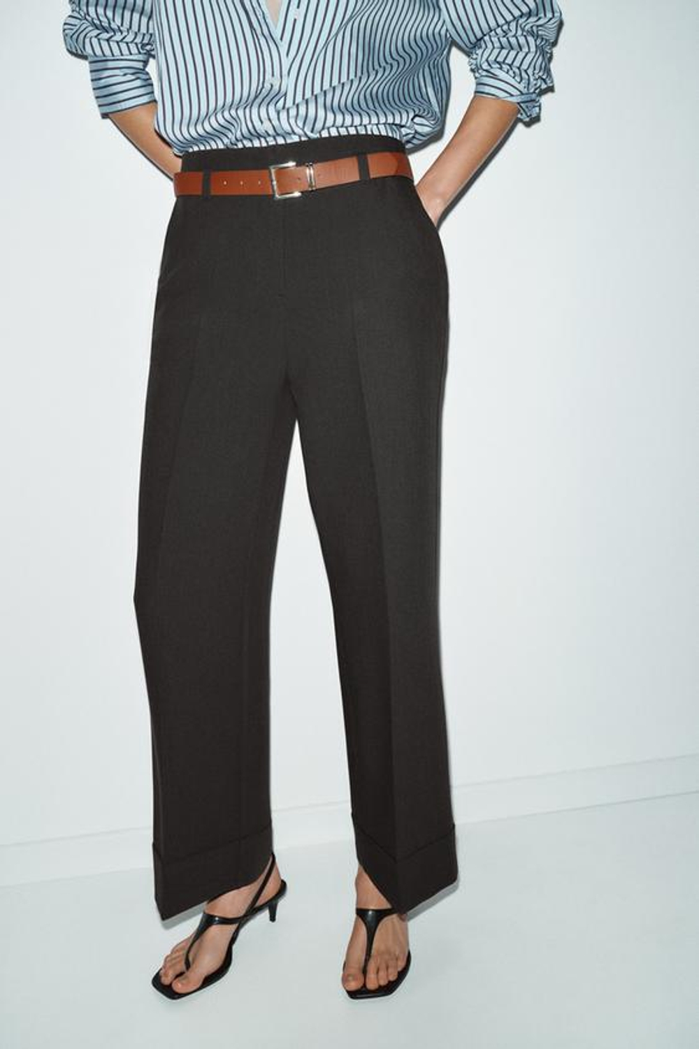 ZARA БРЮКИ С ОТВОРОТАМИ И РЕМНЕМ, ЧЕРНЫЙ