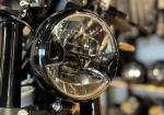 Triumph Trident 660, 2021 черный глянцевый