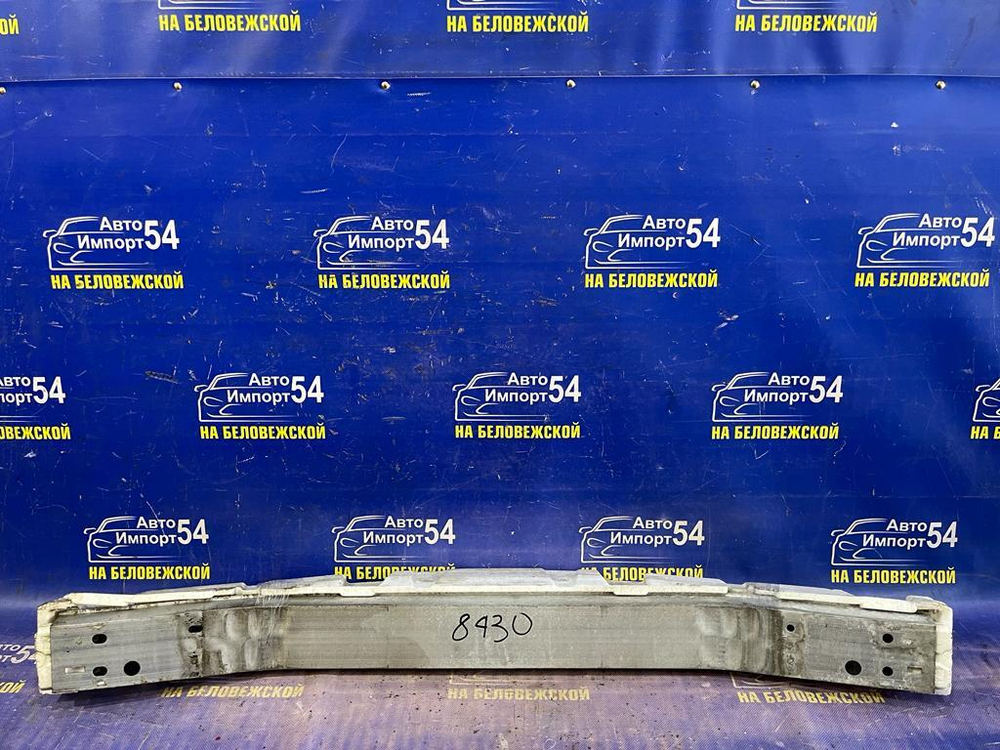 Усилитель переднего бампера Honda LEGEND 2004-2008