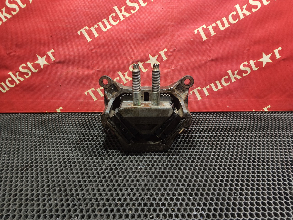 Подушка двигателя задняя 2022г.