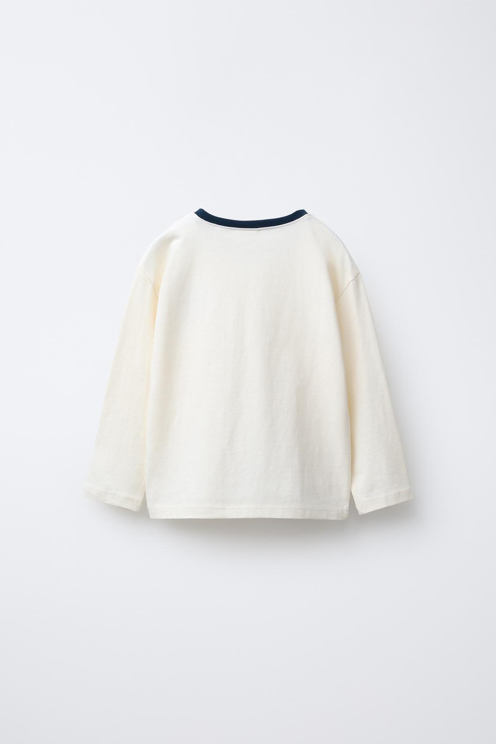 ZARA ЛОНГСЛИВ В СТИЛЕ ПРЕППИ С ВЫШИВКОЙ «МЕДВЕДЬ», БЕЛЫЙ