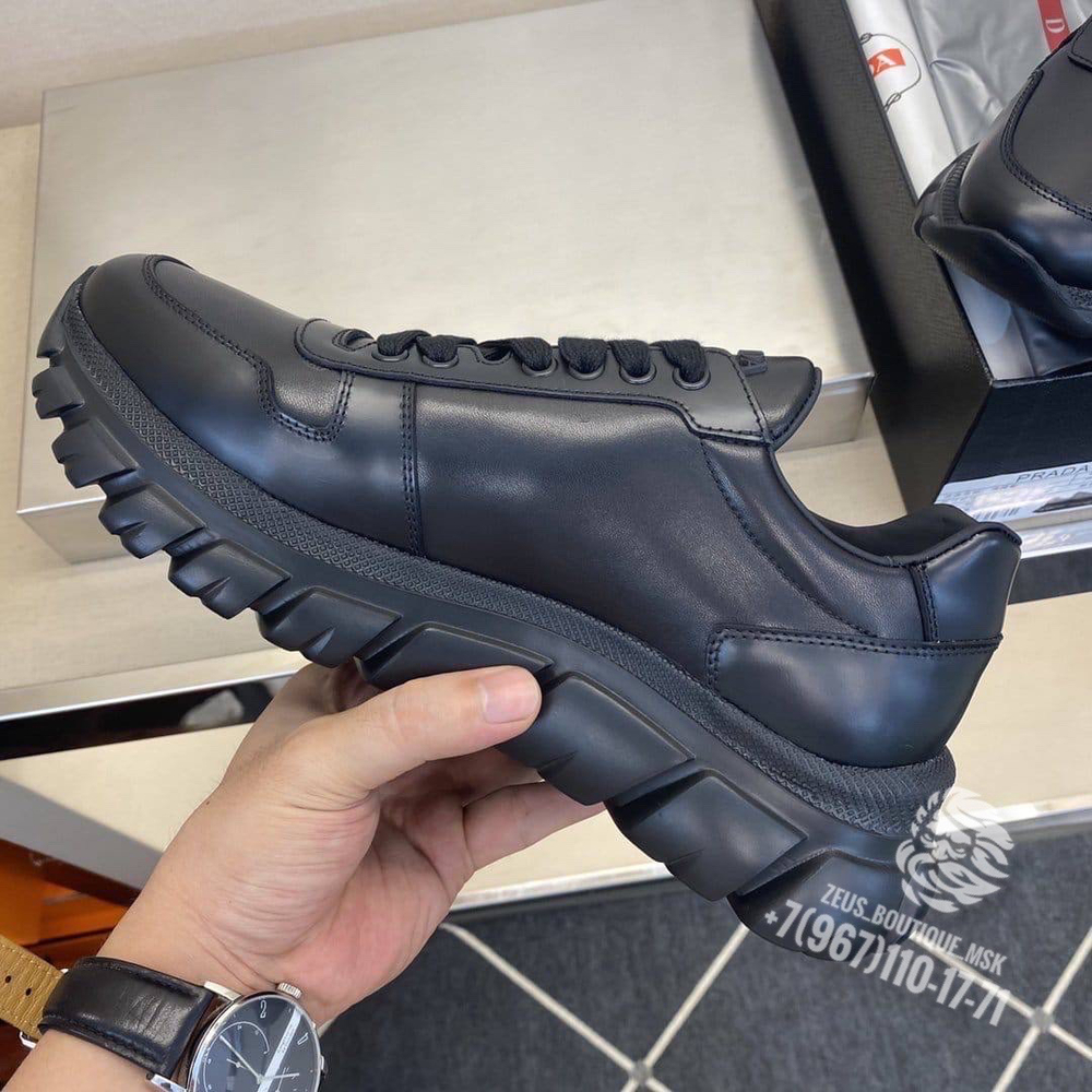Кроссовки Prada