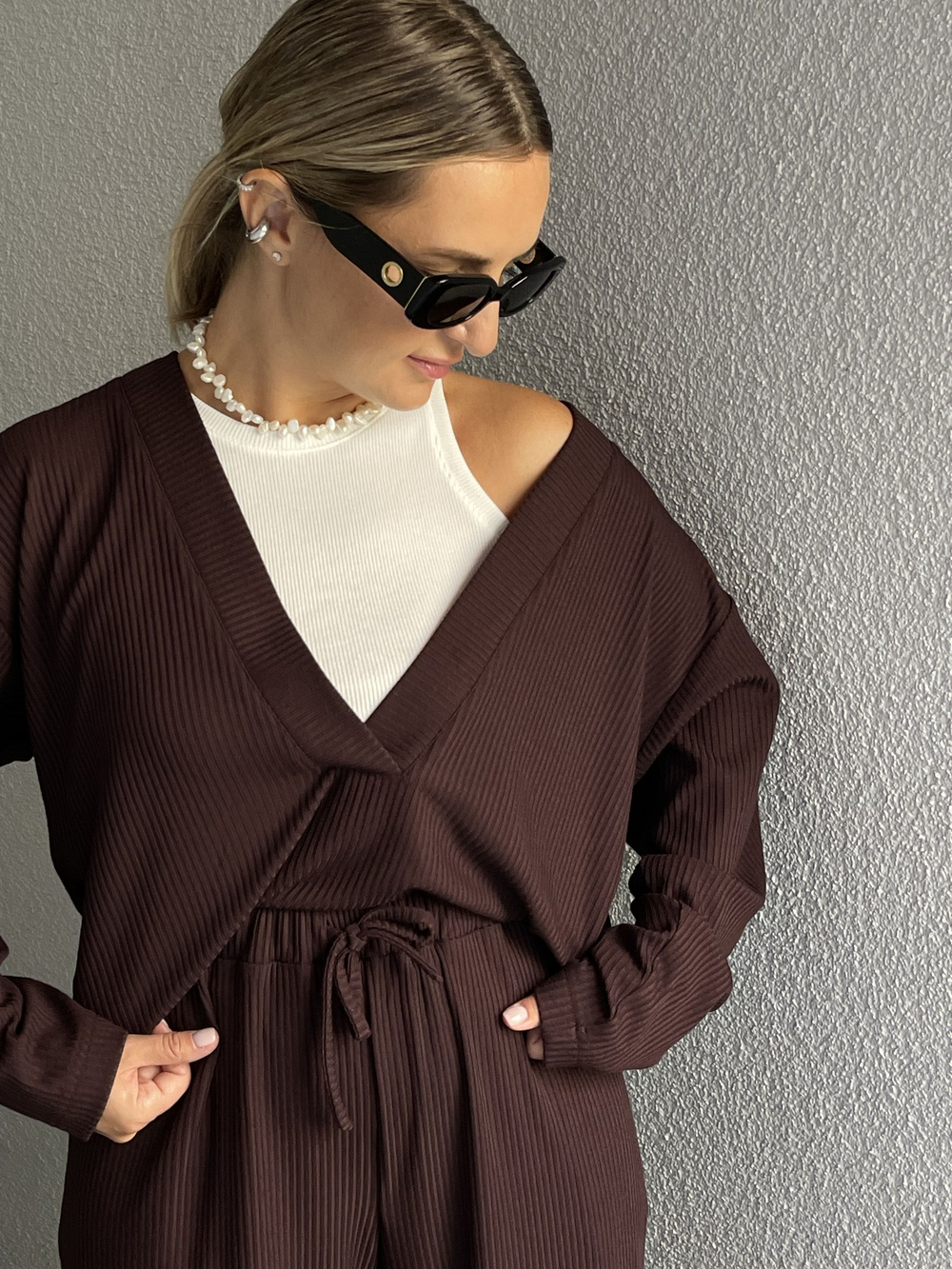 Костюм в рубчик коричневый