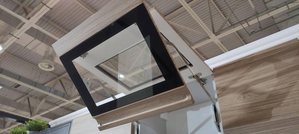 Кухонный гарнитур Скала Дуб евро / Розовый (с барной стойкой)