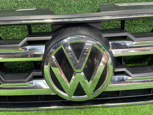 Решетка радиатора VW Teramont (2017-2022)