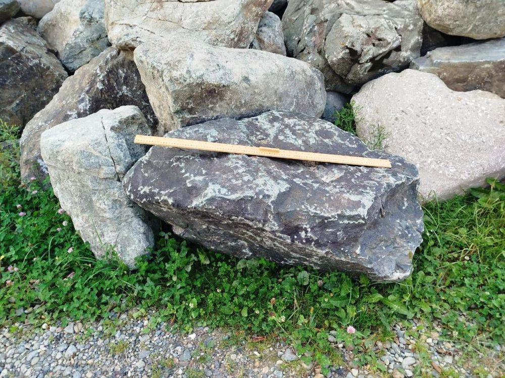 Глыба гранит Скальник /тонна