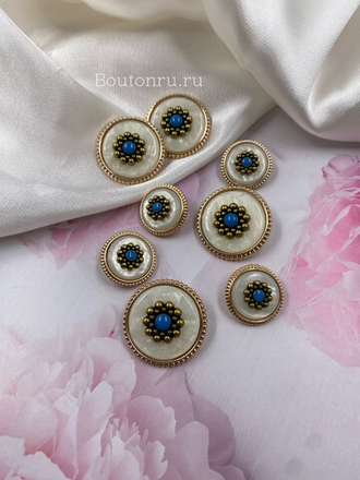 Пуговицы винтажные с белым перламутром и цветком (скидка)