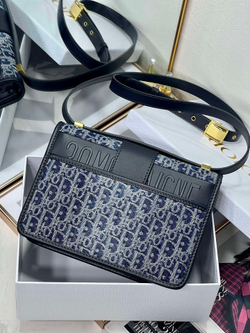 Christian Dior 30 Montaigne Bag
