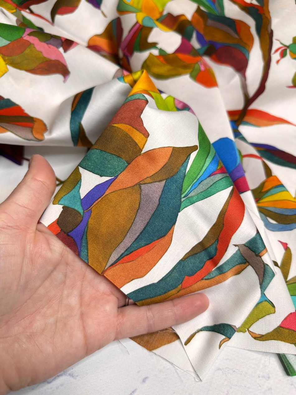 Плательно-блузочный поплин с рисунком (100%хлопок, Жемчужный белый фон/яркие фломастерные цветы, 150, 150 гр/м2)