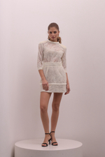 Кружевное платье с длинным рукавом мини