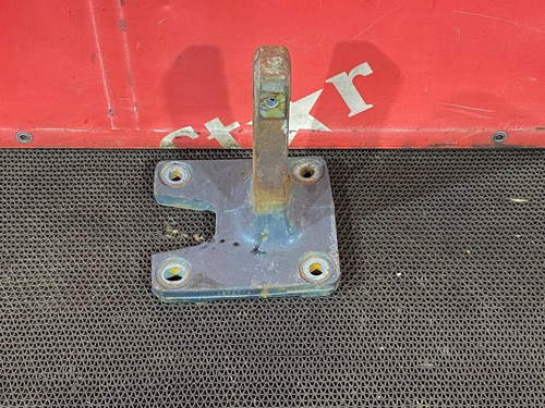 Кронштейн ящика АКБ