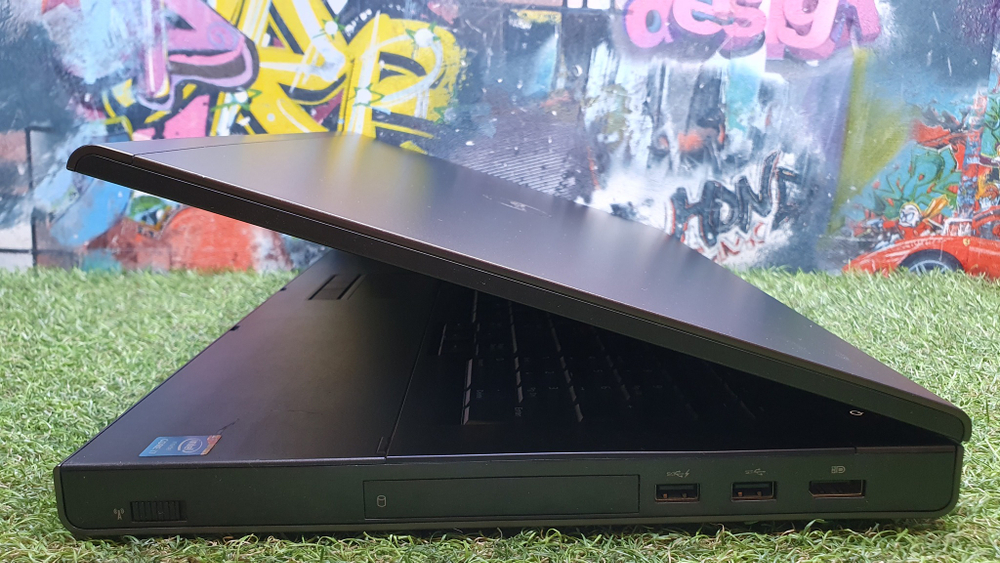 Ноутбук DELL i7/32Gb/Quadro K3100M 4Gb/FHD