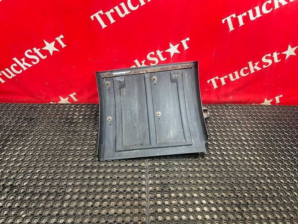 Крыло заднее левое передняя часть