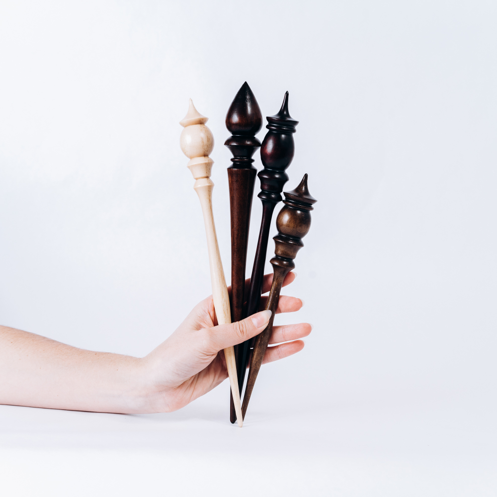 Набор деревянных опорных веретен для прядения из кедра 4 шт. Art of Siberia. BN6