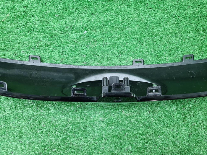 Накладка решетки радиатора JAC JS3 (2023-н.в.)