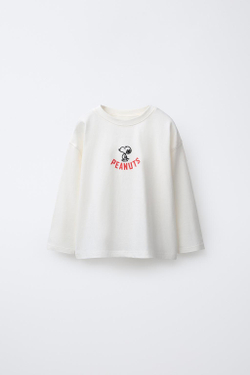 ZARA ФУТБОЛКА С ВЫШИВКОЙ SNOOPY PEANUTS™, ЭКРЮ