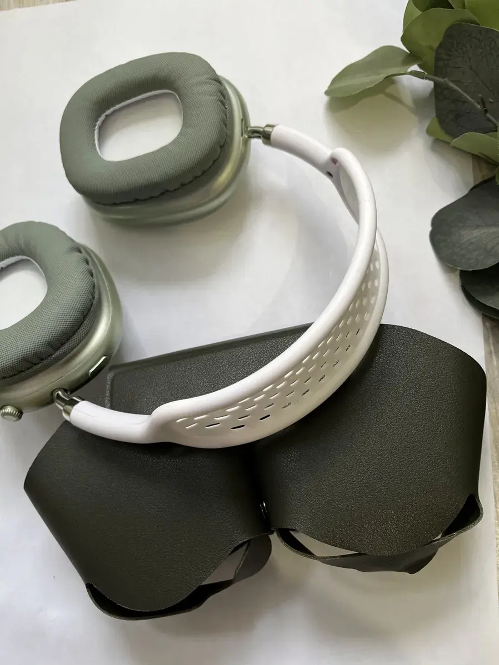 Наушники Pods Max зеленые\белые + кожаный чехол