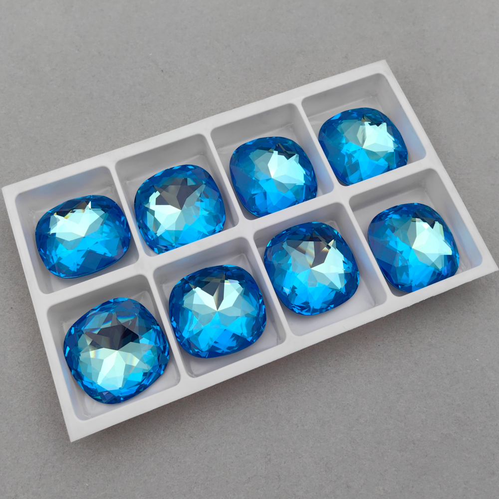 Swarovski 4487 Large Cushion Square FS, Crystal Royal Blue DeLite