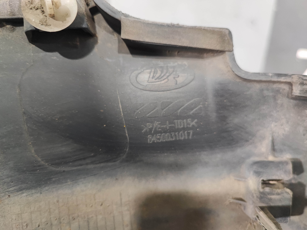 Накладка крыла переднего левого LADA Vesta Cross 15-нв Б/У Оригинал 8450031653