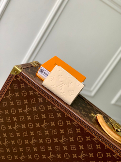 Louis Vuitton Lisa Wallet