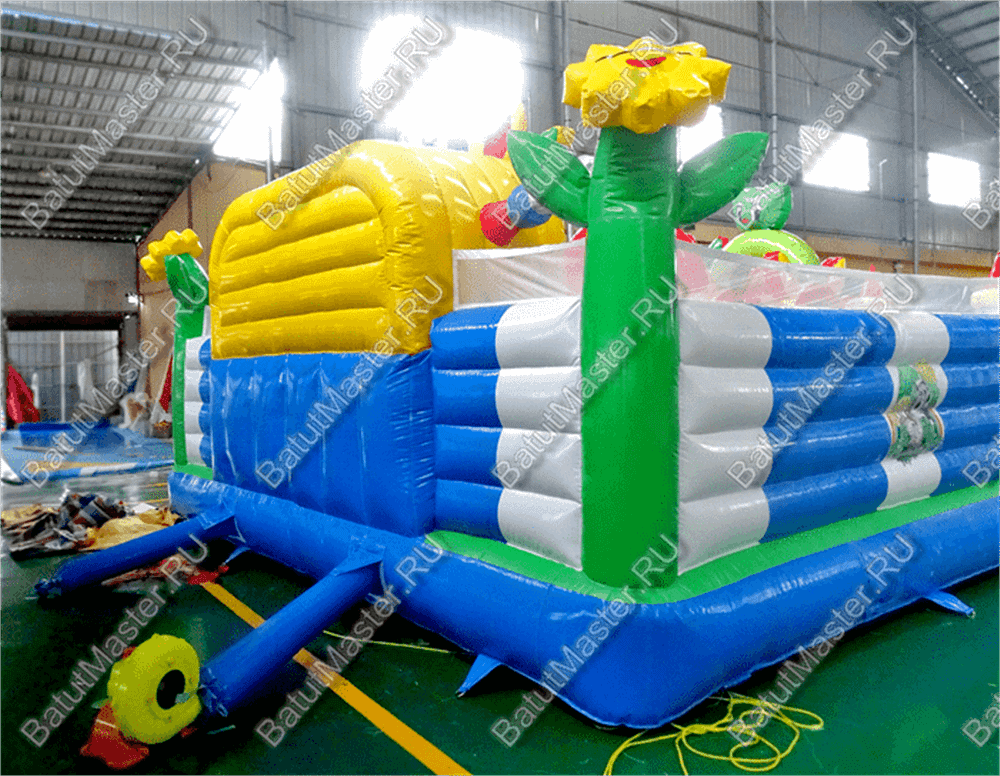 Коммерческий надувной батут "Радужный город 2" 10*6*3 м