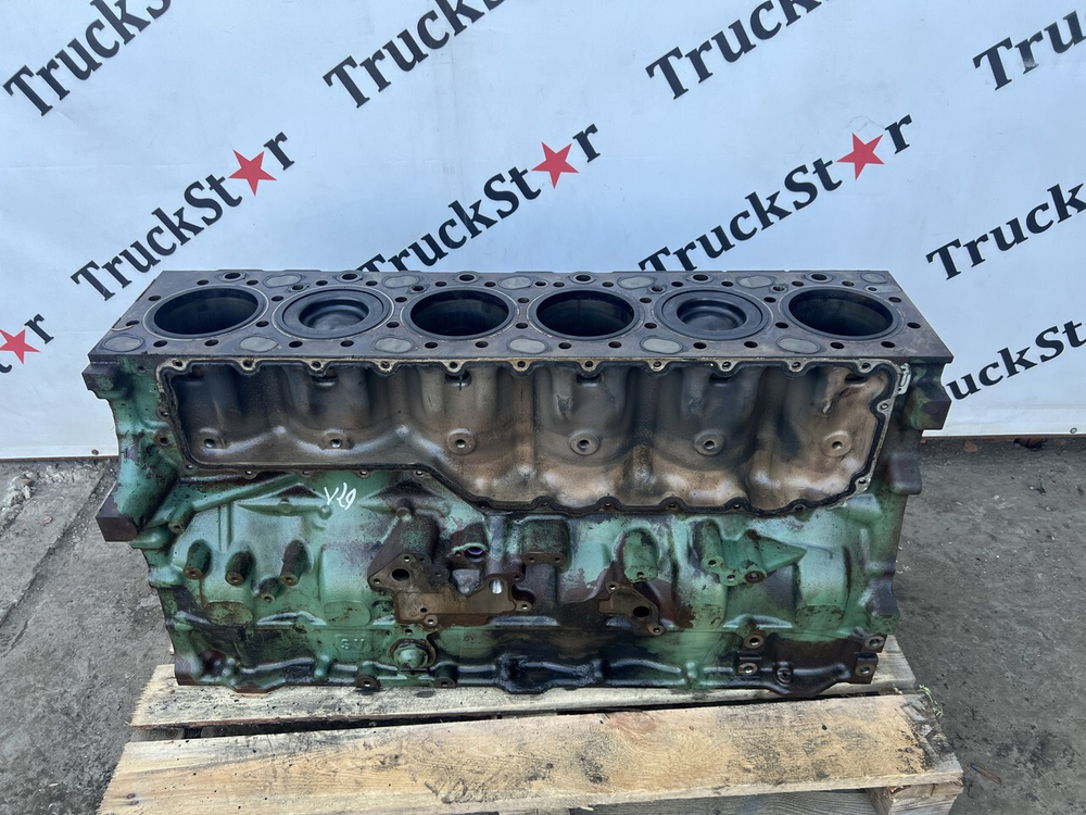 Шорт-блок D13