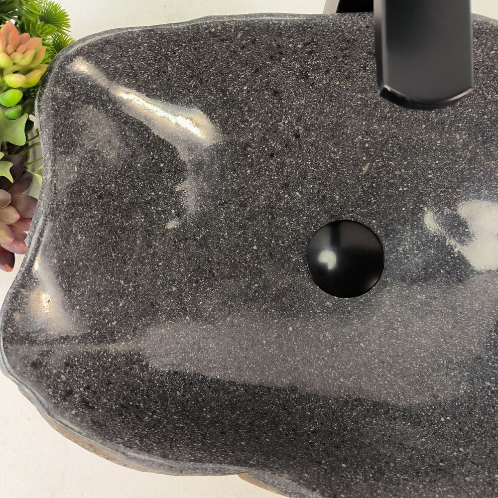 Раковина из речного камня RS-65083 45*32*15 0861