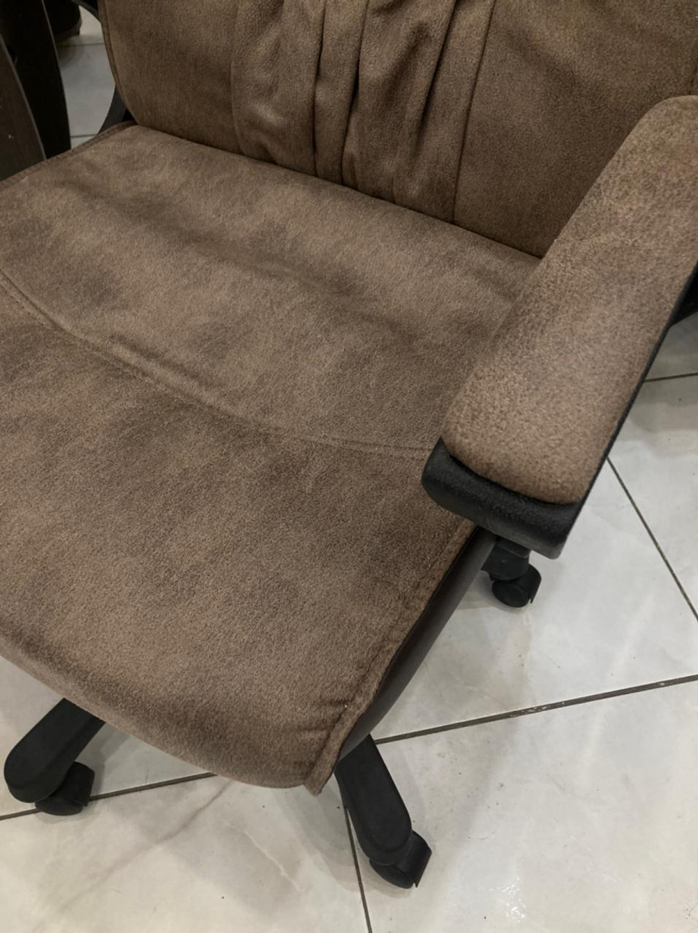 Кресло Фортуна-5 (3) нубук кор к/з кор Мех качания п Директор (в разборе)