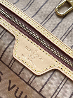 Louis Vuitton Neverfull PM