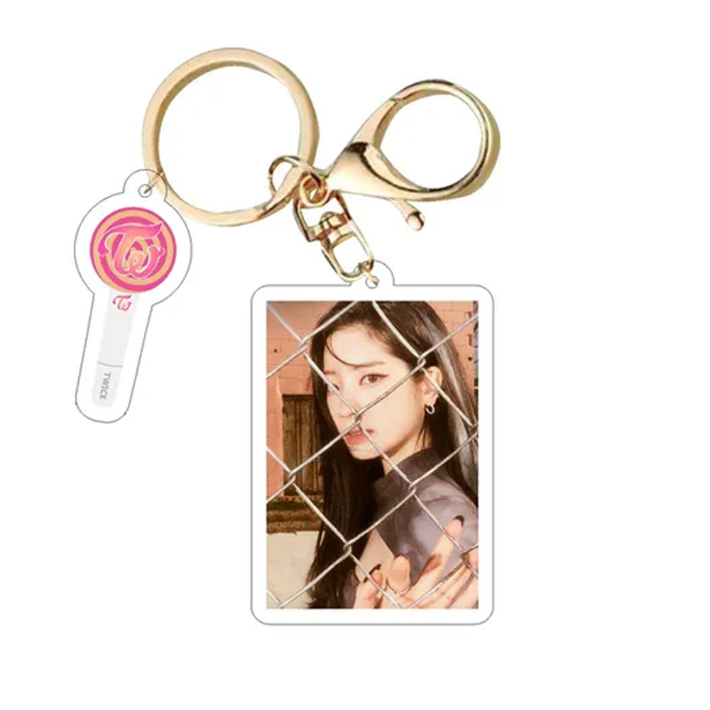 Акриловый брелок "TWICE" v.1