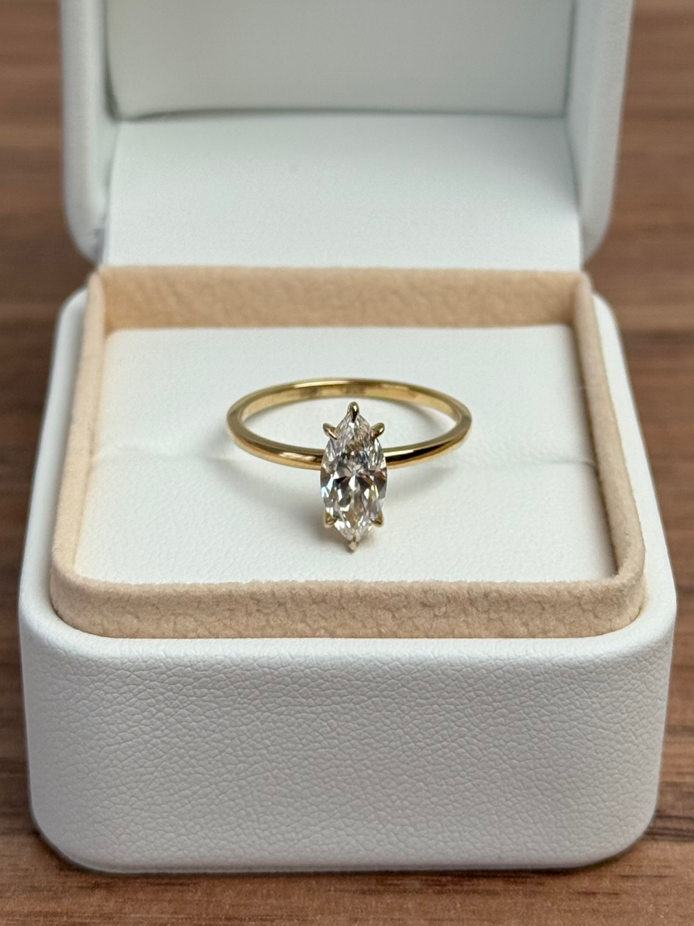 Кольцо с бриллиантом Маркиз 1.0 ct