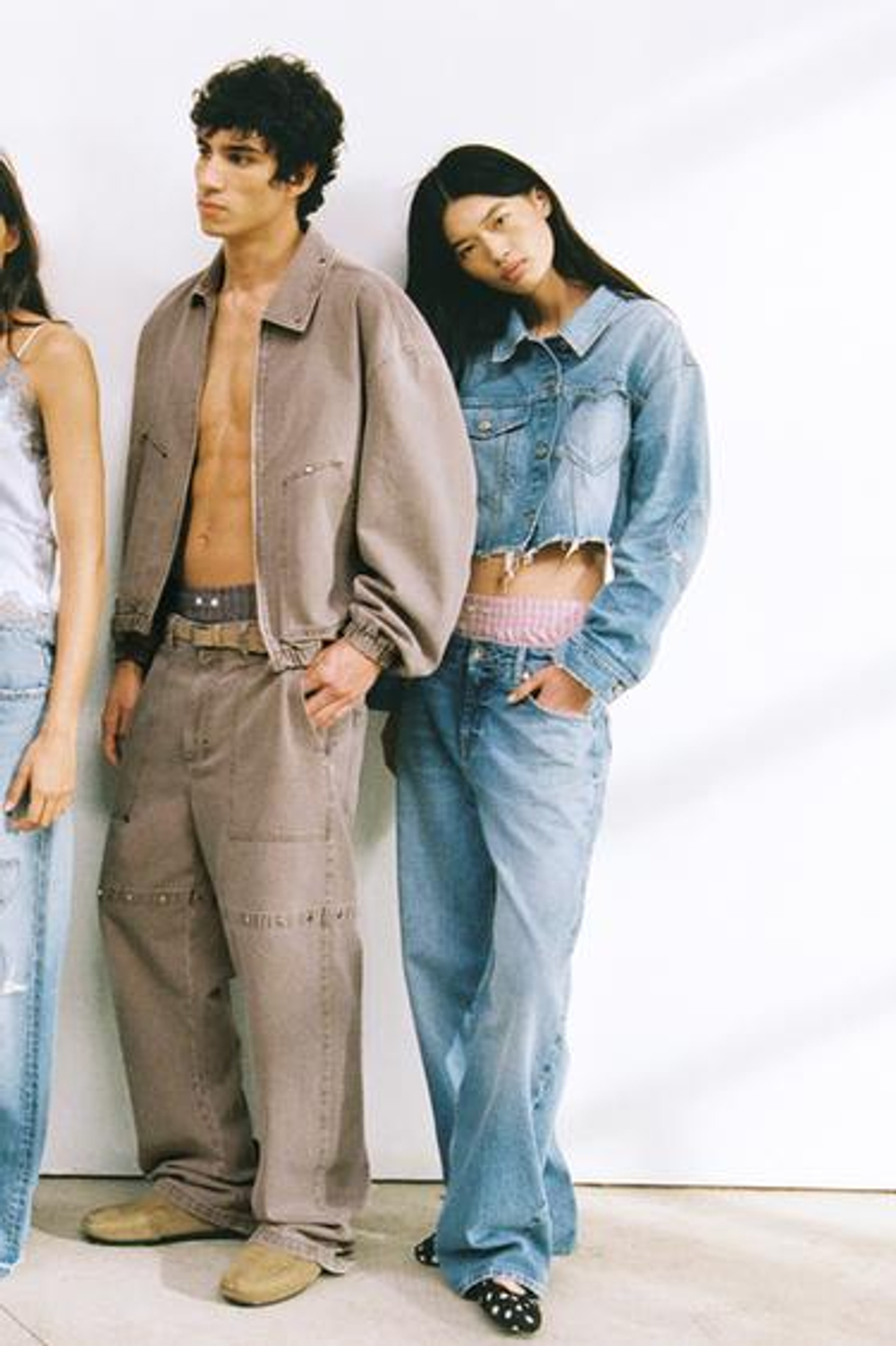 TRF ДЖИНСОВЫЙ ПИДЖАКА С СЕРДЦЕМ -ZARA