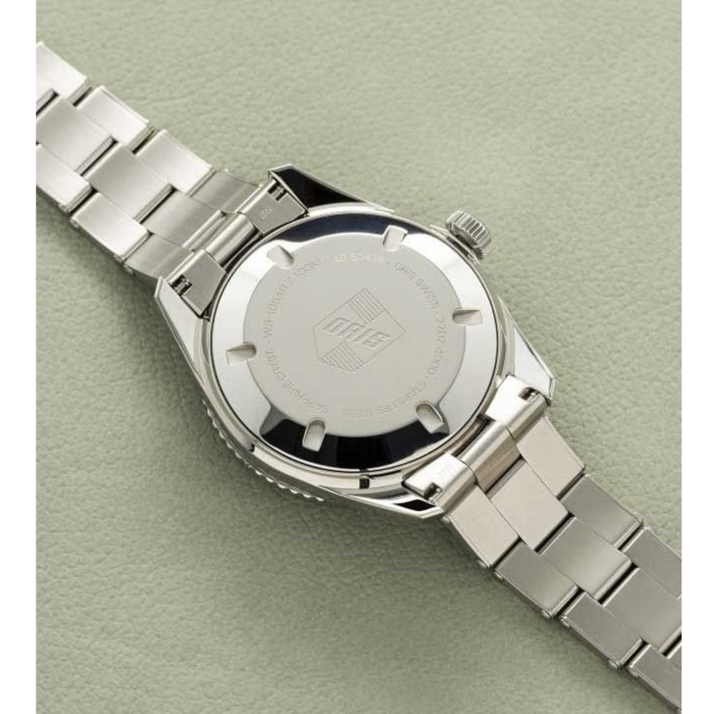 Oris Divers Sixty-Five 01 733 7707 4057-07 8 20 18